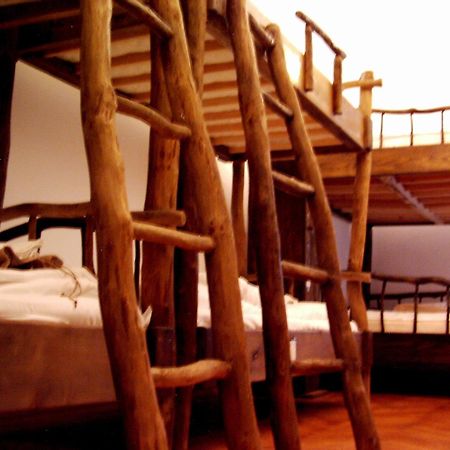 Ghostel - Medieval Hostel Lviv Exteriör bild