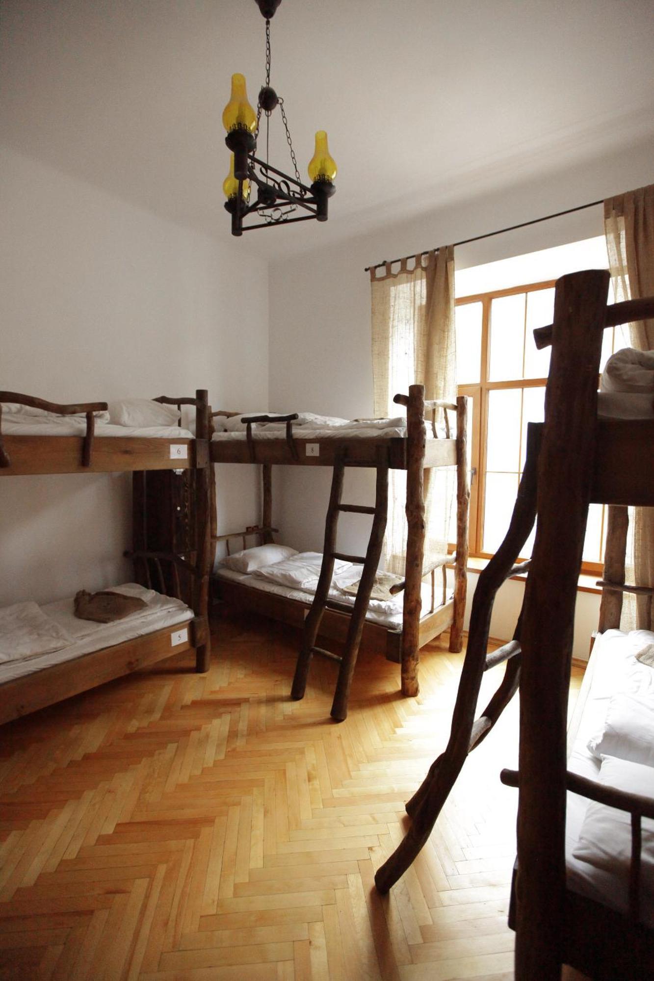 Ghostel - Medieval Hostel Lviv Exteriör bild