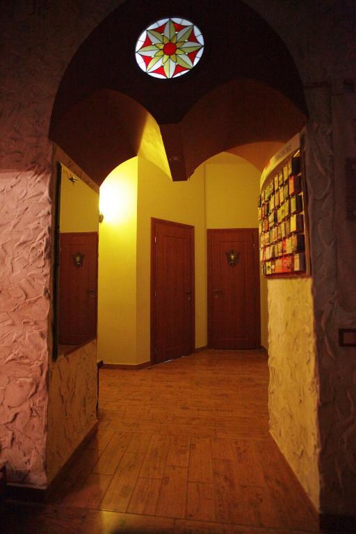 Ghostel - Medieval Hostel Lviv Exteriör bild